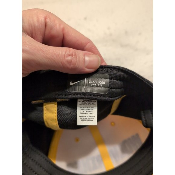 Nike Classic99 Swoosh Flex One Size Michigan Wolverines Fitted Hat - Picture 10 of 10
